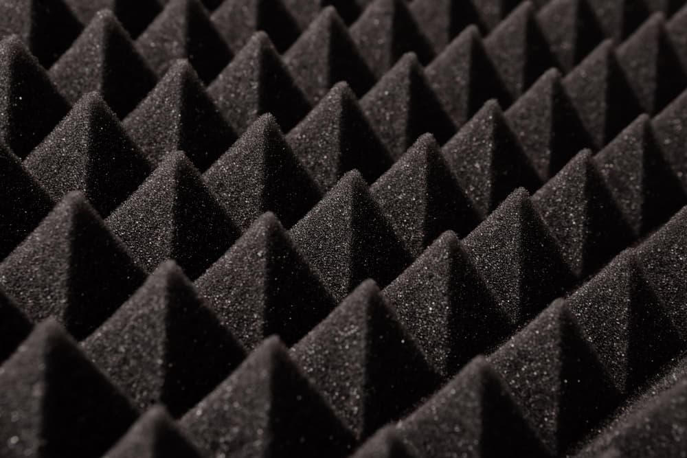 Vantagens do isolamento acústico em espuma